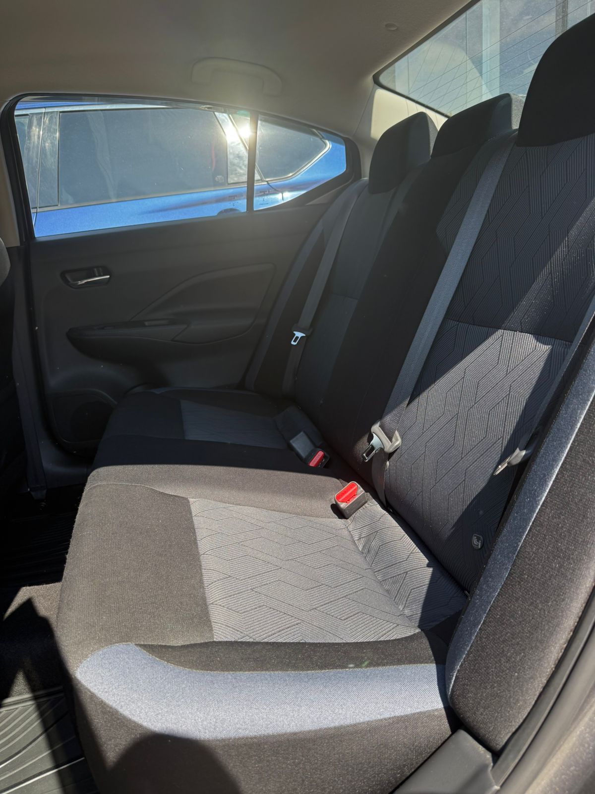 2025 Nissan VERSA 4P ADVANCE L41.6 AUT